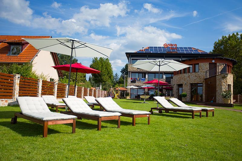 Pole Position Beach Hotel Balatonszarszo Exteriér fotografie